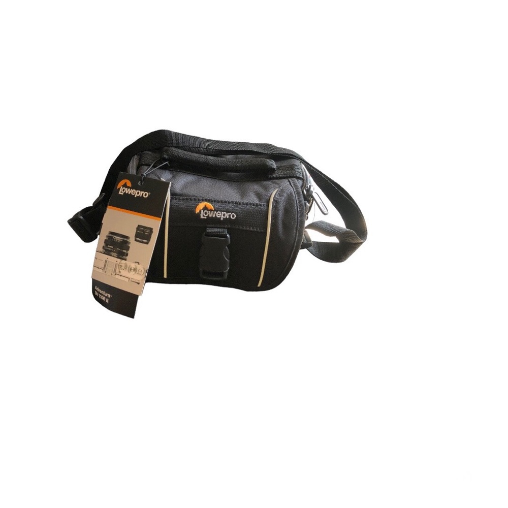 LOWE PRO ADVENTURA SH 110R 11 CAMERA CARRYING BAG NWT